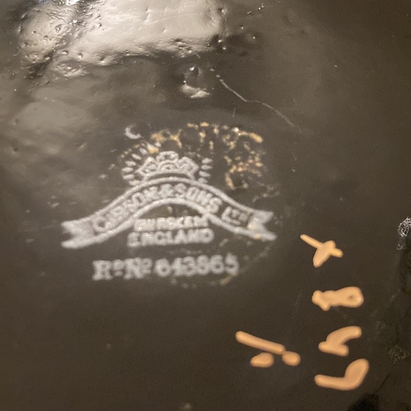 Vintage Gibson & Sons black teapot - Picture 3 of 3